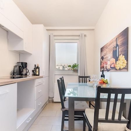 Perfect For Long Term Stay, Two Min To Hauptbahnhof, 18 Viena Exterior foto